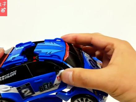 汽车公交车变身机器人威震天 变形金刚擎天柱宇宙的守护者