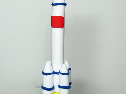 粘土做只火箭#欢迎航天英雄归来 #英雄归来 #粘土 #超轻粘土 #手工 #手工diy #火箭 #航天 #萌知计划