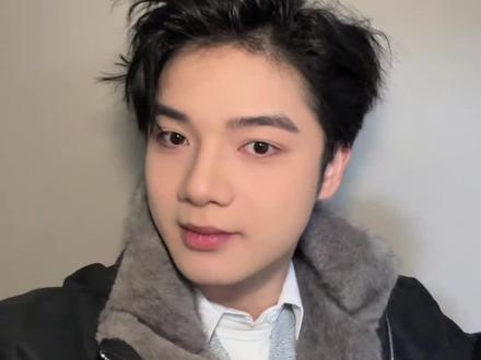 男生简单变帅系列之和老婆去提车怎么收拾自己!#男生发型 #男生变帅 #男生化妆 #新手化妆教程 #男生穿搭