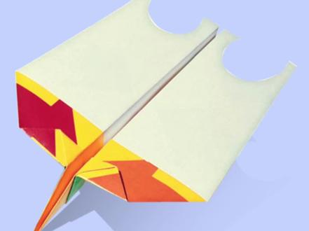 #好物推荐🔥 #折纸 #幼儿园手工 #亲子 #儿童玩具 手把手教你折傲气雄鹰纸飞机@抖音小助手