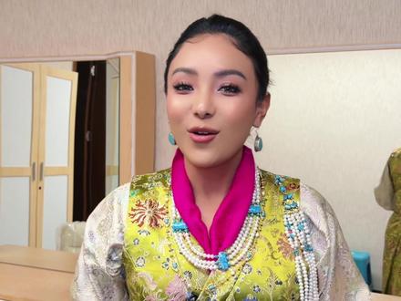 把博物馆同款盛装穿在身上是一种什么样的体验?#藏装 #博物馆 #藏式美学 #文化 ##2026藏晚