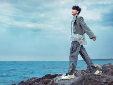 #吴青峰毕业歌首发 青春没有标准答案,我们终将拥有一切!#吴青峰我们都拥有海洋