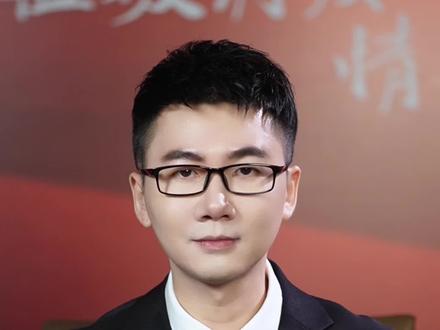 女新手司机驾驶新能源车冲入河中不幸遇难