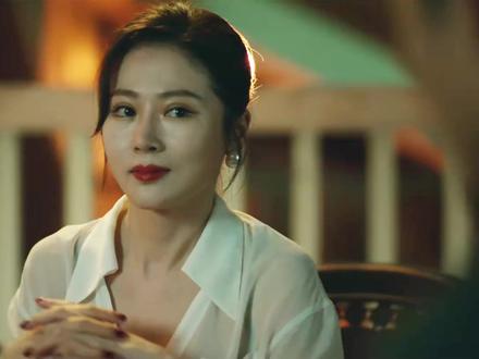 卧底警察潜入园区接近黑老大,结果被大嫂挑衅 #电影推荐 #好剧推荐 #高分电影