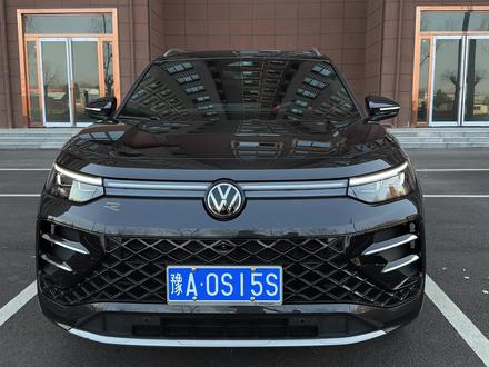 探岳L 途观L pro迈腾b9 帕萨特pro 等大众车型必改的项目就是永久关闭启停系统 多种场景能自动触发360全景 各种紧急刹停的永久关闭(可关可不关)原车30色氛围灯有18种呼吸模式可供选择………等等二十八项功能 大众多款车型都可用#大众模块 #模块 #大众 #探岳L #新车必备