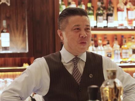 今日客座,第三杯“接骨木花75”介绍一下我们的“主角“ #调酒师 #香槟 #鸡尾酒 #酒吧 #宝禄爵
