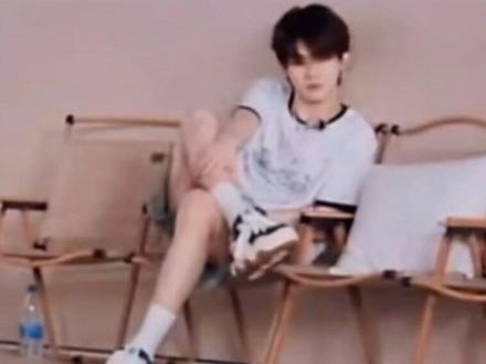 世界纷纷扰扰 铲铲岁月静好#物料 #族综 #TF家族族综 #苏新皓