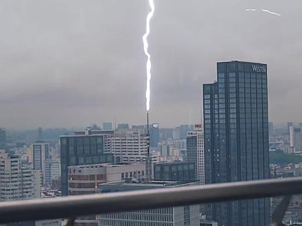哈哈哈哈哈哈 我竟然真的成功了! 此招名为唤雷 #闪电