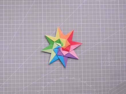 漂亮的组合折纸八角星,可以作为书签使用哦