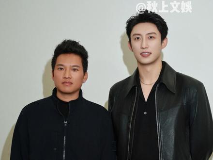 飞驰人生照进现实,黄景瑜与张臻东同框亮相启境GT7发布会#黄景瑜林臻东同框氛围感拉满了