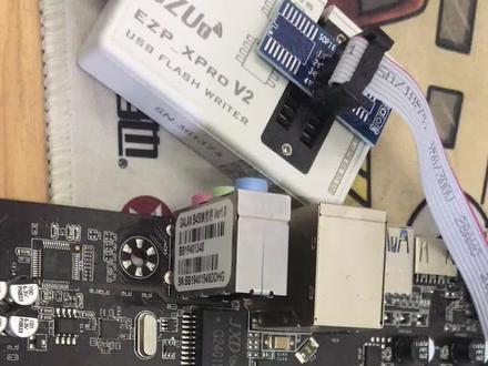 主板刷BIOS工具之烧录夹使用。#主板刷BIOS