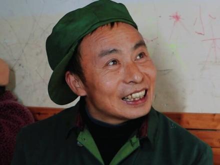 父母离世,22岁姐姐拒养2岁弟弟,是否违法?#抖来普法2025 #多学法律少吃亏