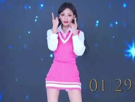 我超喜欢这个舞 #燃青春佳佳 #燃青春女团 (不含拉票)
来源粉丝群录屏,依旧很糊sorry