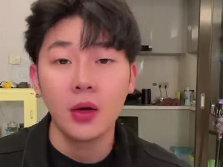 豆豆三十秒切换发型#单眼皮的小黄豆 @单眼皮的小黄豆🌕