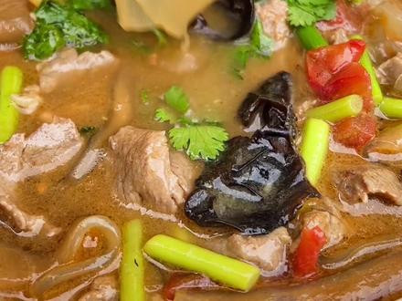 今天分享一个有菜有汤还有肉的菜 粉皮㸆肉#抖音美食 #新农人计划2022