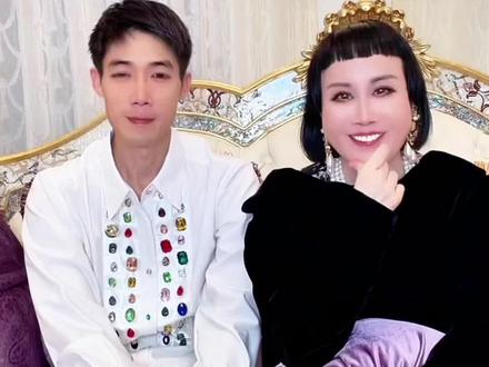 将军老丈人说是妈妈太强势 不是个省油的灯 将军不肯回他那里不找自己的原因把责任推给别人 好好的儿子被折磨成这样 好意思哔哔哔的 #母爱 #儿子