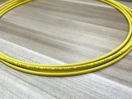 【关于单模光纤类型?】
G.652 单模光纤、G.653单模光纤、G.654 单模光纤、G.655 单模光纤、G.656 单模光纤、G.657单模光纤六款光纤。#光纤跳线 #数据中心 #机房 #IDC机房#综合布线#单模光纤