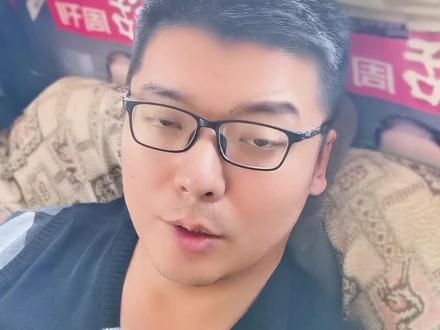 “金钱鼠尾”是渔猎民族的生存刚需,更是萨满文化里“生命之根”的传承。布里亚特人与满清的服饰发型高度相似会是同源么?#历史科普#抖音精选#清朝#历史#布里亚特