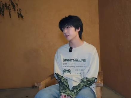 “和张桂源说的是,竹林深处有点可惜了”
我真的爆哭#杨博文 #张桂源 你们是四代最闪烁的双子星呀#天文望源镜