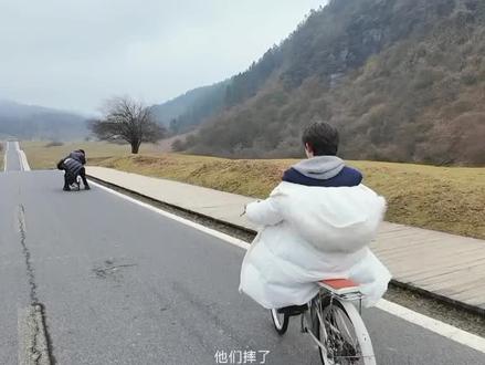 原来你那天受伤的不只有手#左奇函#TF家族四代#物料#左奇函手受伤