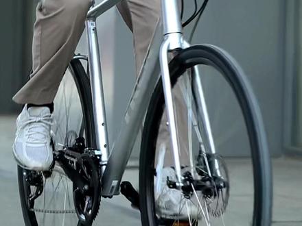 TREK FX平把系列作为你的入门首选!
FX2售价4280,FX3 售价6280#平把公路车 #让骑行成为一种生活 #骑行vlog #爱生活爱骑行 #trek光谷旗舰店