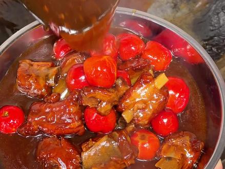 沈阳!!!山楂排骨!!老好吃了~#沈阳美食 #山楂排骨 #中街美食 #坛肉