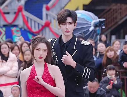 来自我们王的双人舞➕团舞,我们的公主太宠啦#银河系王林 #银河系001 #001二月直播日记 #ai瑶瑶团播号 #我担秒了全世界 @001-王林🍃 @AI瑶瑶• 银河系001|团队招优PGY