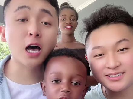 这是我亲弟弟,豆豆竟然把我认错了