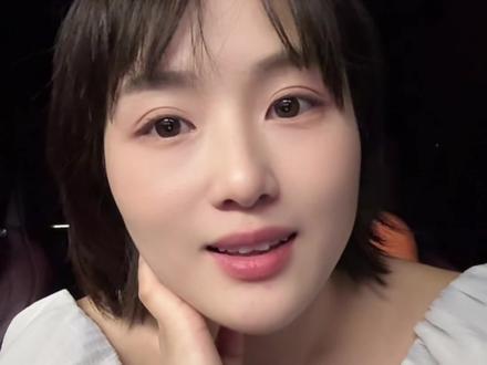 新SU7即将交付 这次雷总肯定又没机会给我开门了…… #小米汽车 #新一代su7 #雷军 #付卷卷 #爱粟