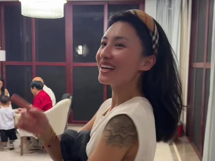 媳妇在我爸生日前又送上温暖啦,家里老小吃喝穿都是媳妇在操心#派克服 #爸爸装 #爸爸外套 #外套男 #爸爸棉服