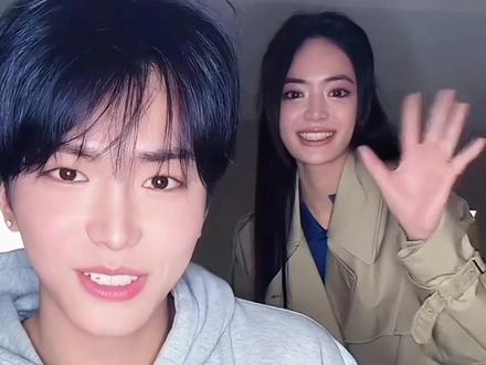 明明是一母同胞的龙凤胎兄妹,为何邵子恒被邵兵力捧进军娱乐圈,妹妹邵子娇却学业深造?#邵子恒 #邵兵 #宇宙爆闪团 #内容启发搜索 #影娱热点团