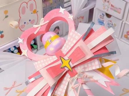 💦自制少女心旋转魔法棒🎀假期小手工‼️
🎀小时候梦寐以求的魔法棒我自己做出来啦🪄
🍧粉粉嫩嫩少女心爆棚💫
快喊你闺蜜帮你做‼️
#手工魔法棒 #百变小樱 #过家家玩具 #我的手工作品 #林里手打柠檬茶