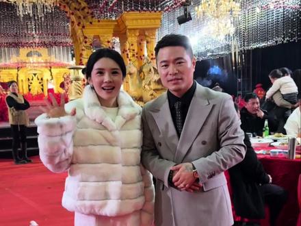 终是沙老板动了情,轰动了整个枣庄城。#结婚 #好日子