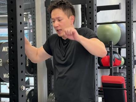 更好的引体姿态是什么样❓ #引体向上 #背部训练 #倒三角 #健身教学 #居家锻炼