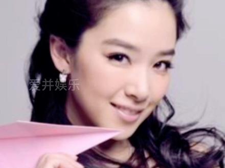 阚清子发文斥亲爹重男轻女,刚降生就不被期待,所幸后爸很疼她#明星故事天天更新 #明星背后故事 #明星娱乐圈 @