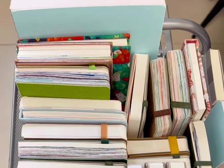 丙烯马克笔翻翻乐🎨 时隔两个多月,终于又来更翻翻乐视频咯~
#画画🎨 #丙烯马克笔绘画 #跟着抖音学画画 #翻翻乐 #我的绘画日记