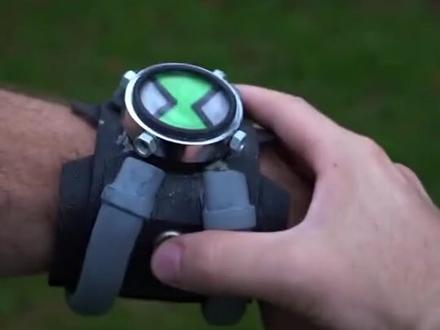 谁不想要一个酷酷的表#omnitrix #少年骇客