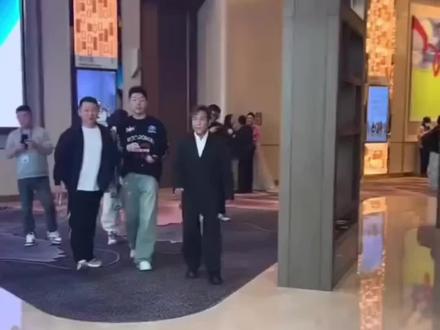 谁信宋小宝动了600刀?真相是给眉毛精准扶贫,宝哥太会整活!#宋小宝 #宋小宝说自己微调过