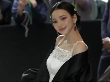 #柳智敏 #宁艺卓 好美..完全黑白天鹅来的!#aespa