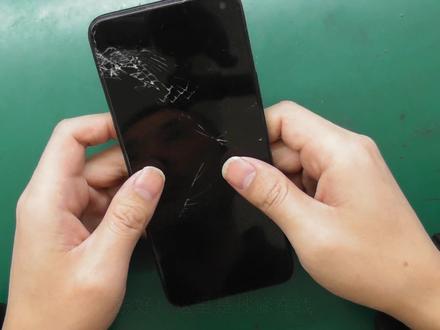 IQOOZ1外屏更换,挖孔屏如何处理,才能避免拍照模糊