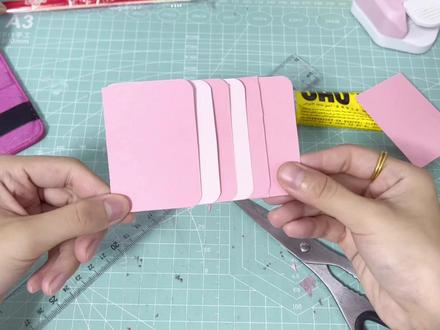 横向瀑布卡机关教程来啦
应该没有人做立体书不用瀑布卡吧!!
快快动手学起来!!!
#给爱的人做一本立体书 #立体书 #情侣礼物 #立体书机关 #立体书教程