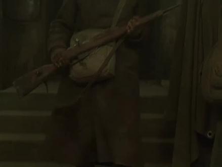 在?中门对狙?五颗子弹成就的狙击之王(第3/3段)#战争电影 #电影 #二战 @DOU+小助手