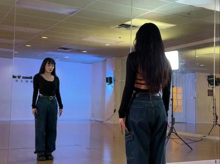 #idle #mono #保姆级教程 #韩舞教学 #韩舞翻跳
完整副歌 studio choom 版