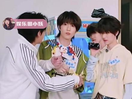 三人演小品呢在这儿哈哈哈哈哈哈#穆祉丞 #童禹坤 #李煜东