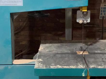 #为美好而来 #制作过程 在门口锯了一个桃树枝,晚上拿来手工制作一个古风发簪,送给心爱的你#发簪