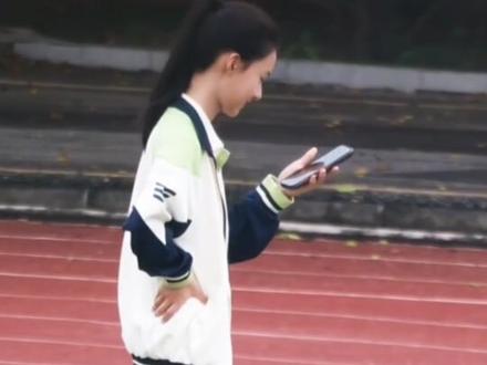 七七的资源可真太好了,进组但愿人长久剧组。这个剧组演员阵容好强啊,有主演张晚意、沈月、祖峰、萨日娜、刘敏涛、吴越、李纯、付辛博、王菊等。#七七 #但愿人长久 #张晚意 #沈月