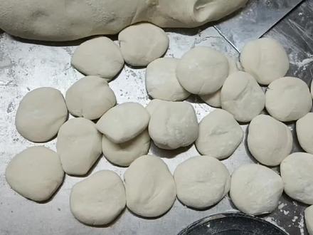 专业面点师教你摘剂子手法和技巧,方法有那几种,横折面才更光滑