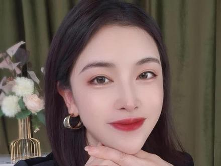 耐看型美女 的三个长相特征 #在线看脸 #审美 #颜值