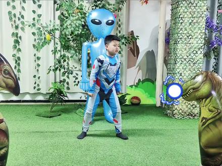 小赛罗穿小黄狗外套,偷袭了外星人和恐龙怪兽救出泽塔! #特浩兄弟 #小赛罗奥特曼 #奥特曼儿童动画片 #正能量传递 #亲子互动