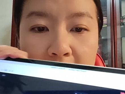 为了拍安装过程,杀死好几只龙虾了,终于发出来了。#荣耀magicpad